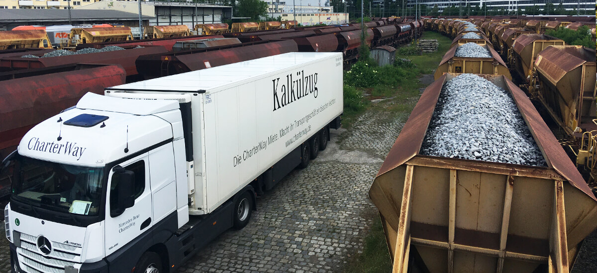 Anlieferung mit der Bahn oder per LKW - Großmarkt München Anlieferung mit der Bahn oder per LKW - Großmarkt München